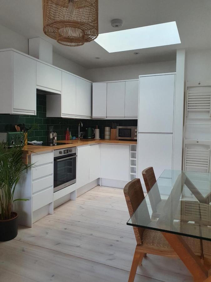 The Taylor Suite - Stunning 2-Ensuite Beds, Cathedral View Roof Garden Truro Eksteriør bilde